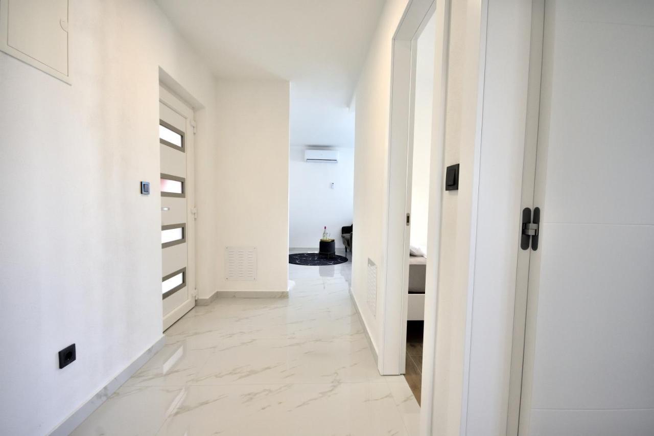 Marina Apartment *